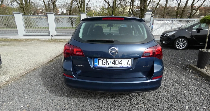 Opel Astra cena 24700 przebieg: 178000, rok produkcji 2011 z Wojcieszów małe 562